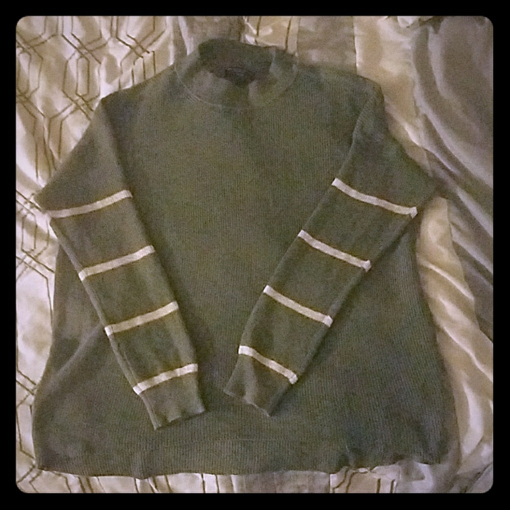 American eagle sweater